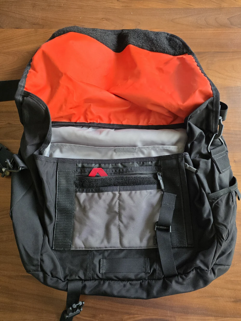 Timbuk2 Large Gray Black Messenger Padded Laptop Bag with Orange Rainfly
